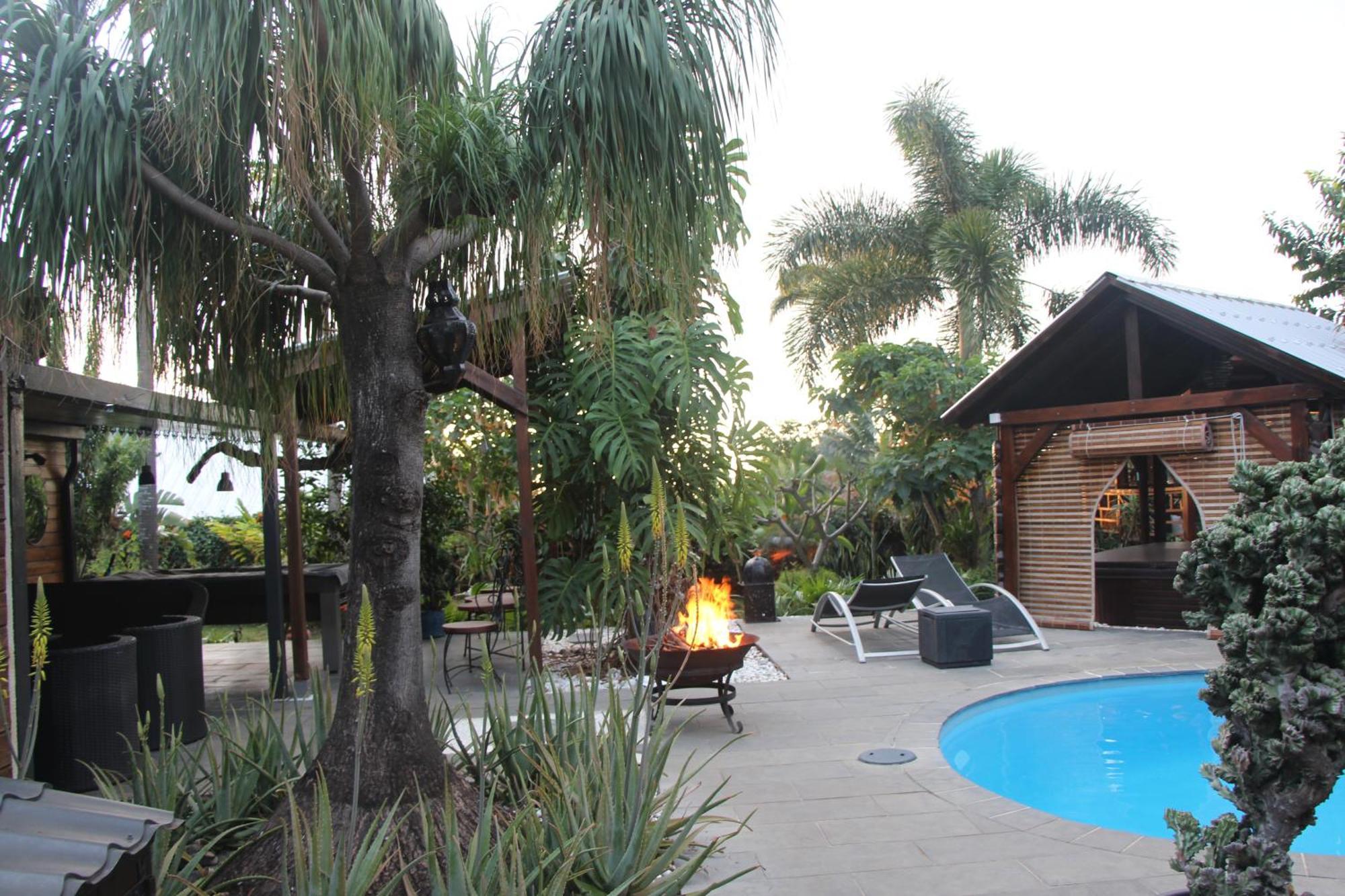 Lodge Le Palissandre à LA LIANE DE JADE 974- jacuzzi privatif - piscine Le Bois de Nefles  Esterno foto