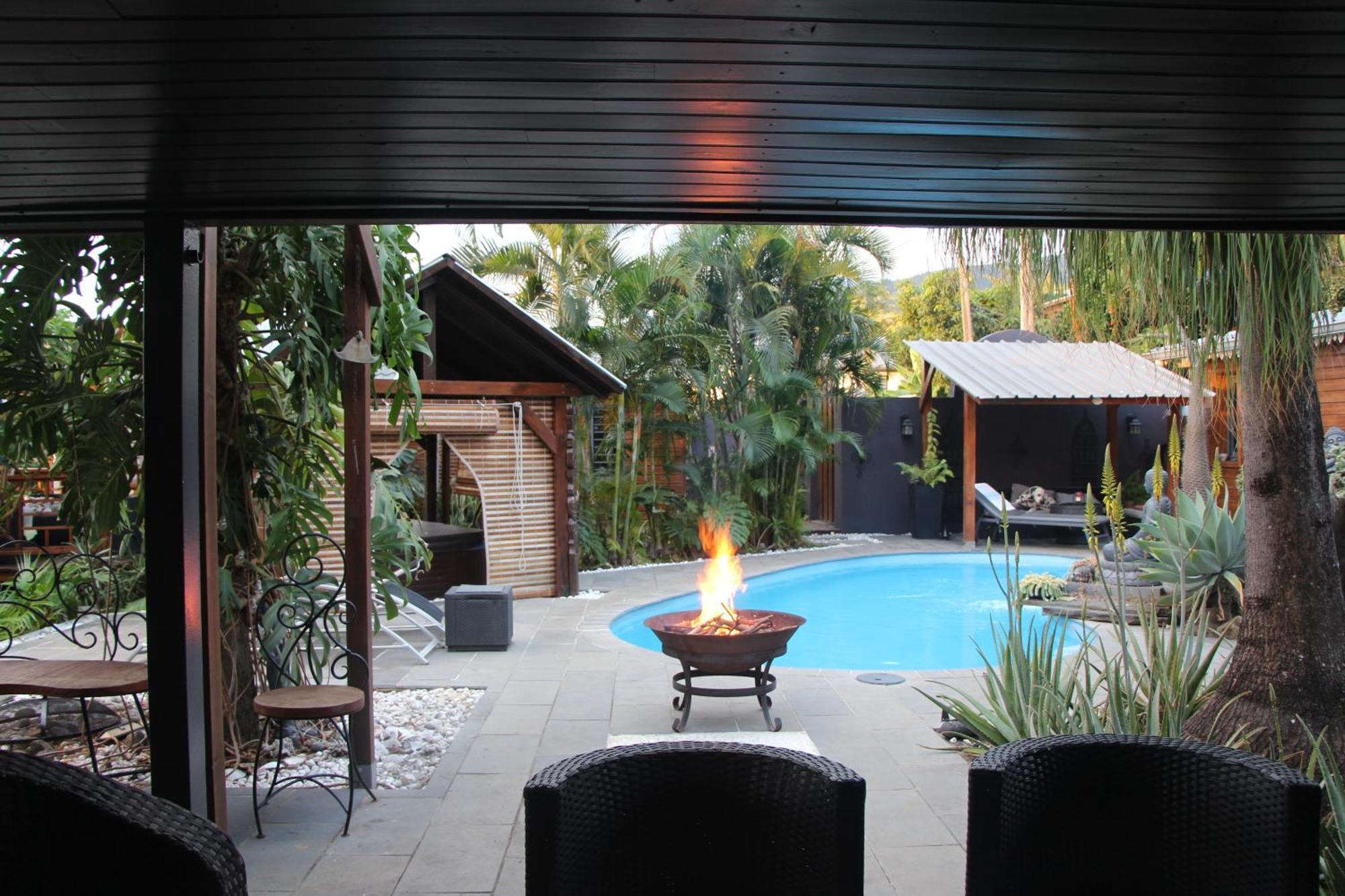 Lodge Le Palissandre à LA LIANE DE JADE 974- jacuzzi privatif - piscine Le Bois de Nefles  Esterno foto