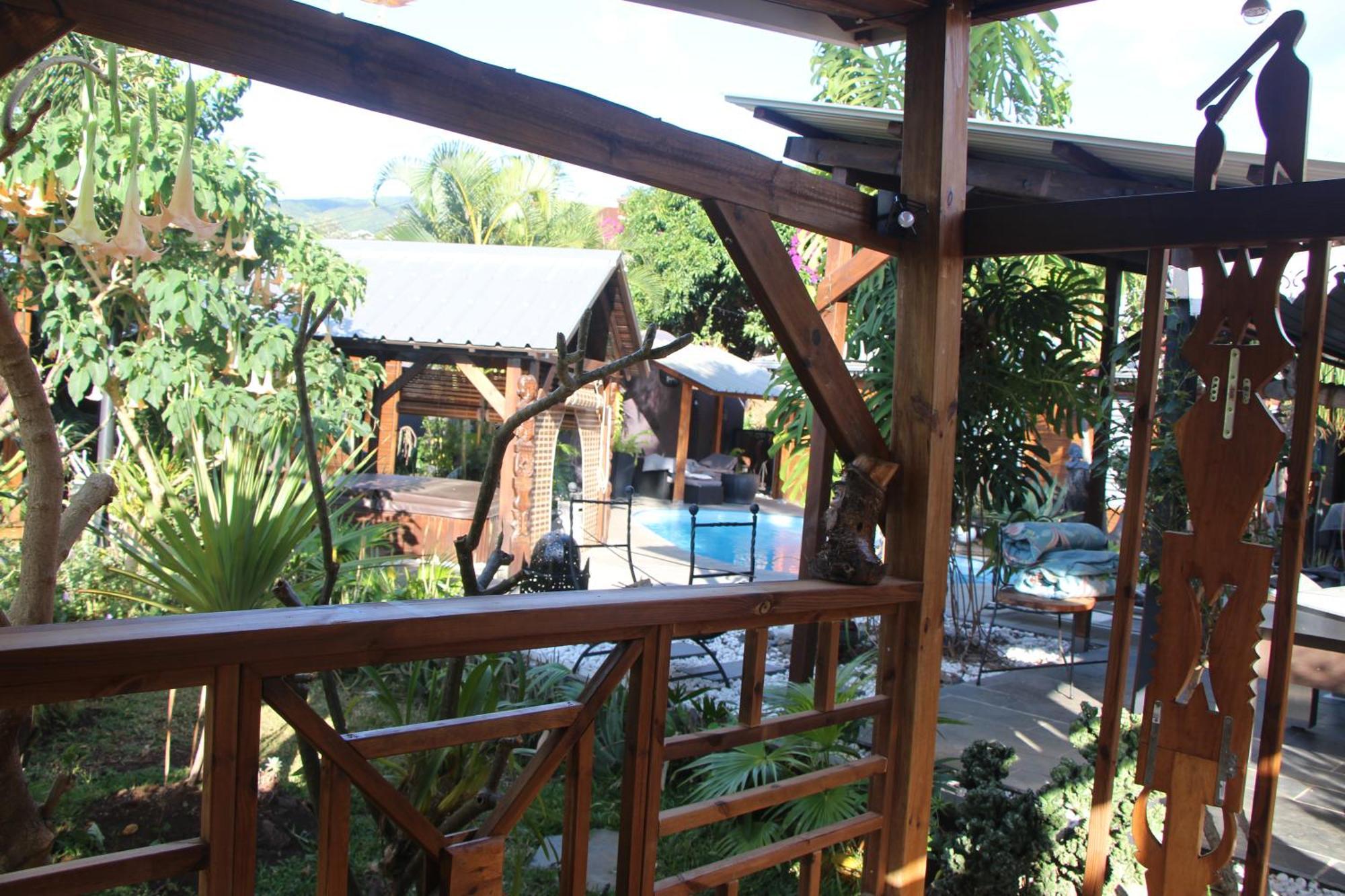 Lodge Le Palissandre à LA LIANE DE JADE 974- jacuzzi privatif - piscine Le Bois de Nefles  Esterno foto