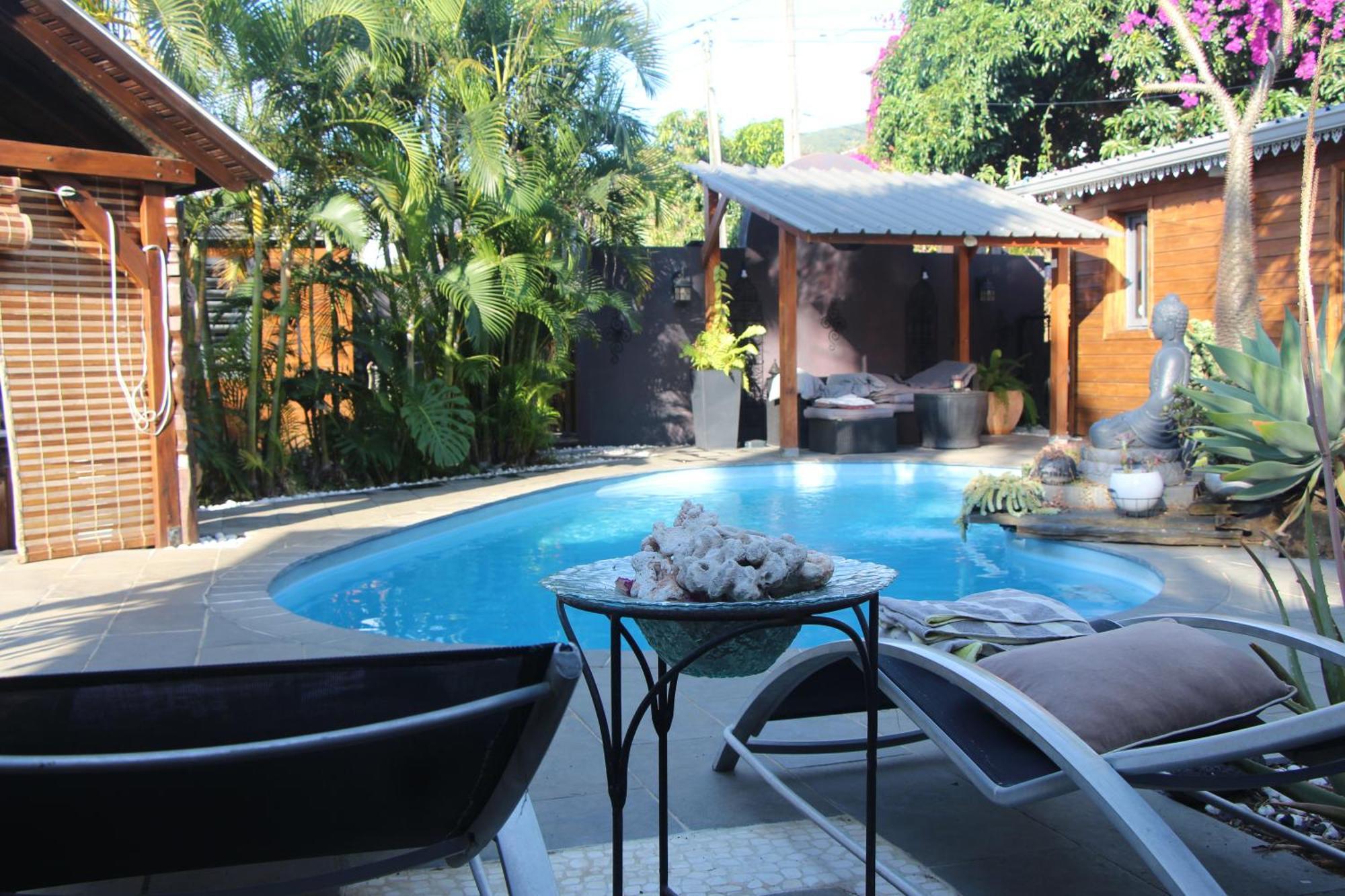 Lodge Le Palissandre à LA LIANE DE JADE 974- jacuzzi privatif - piscine Le Bois de Nefles  Esterno foto