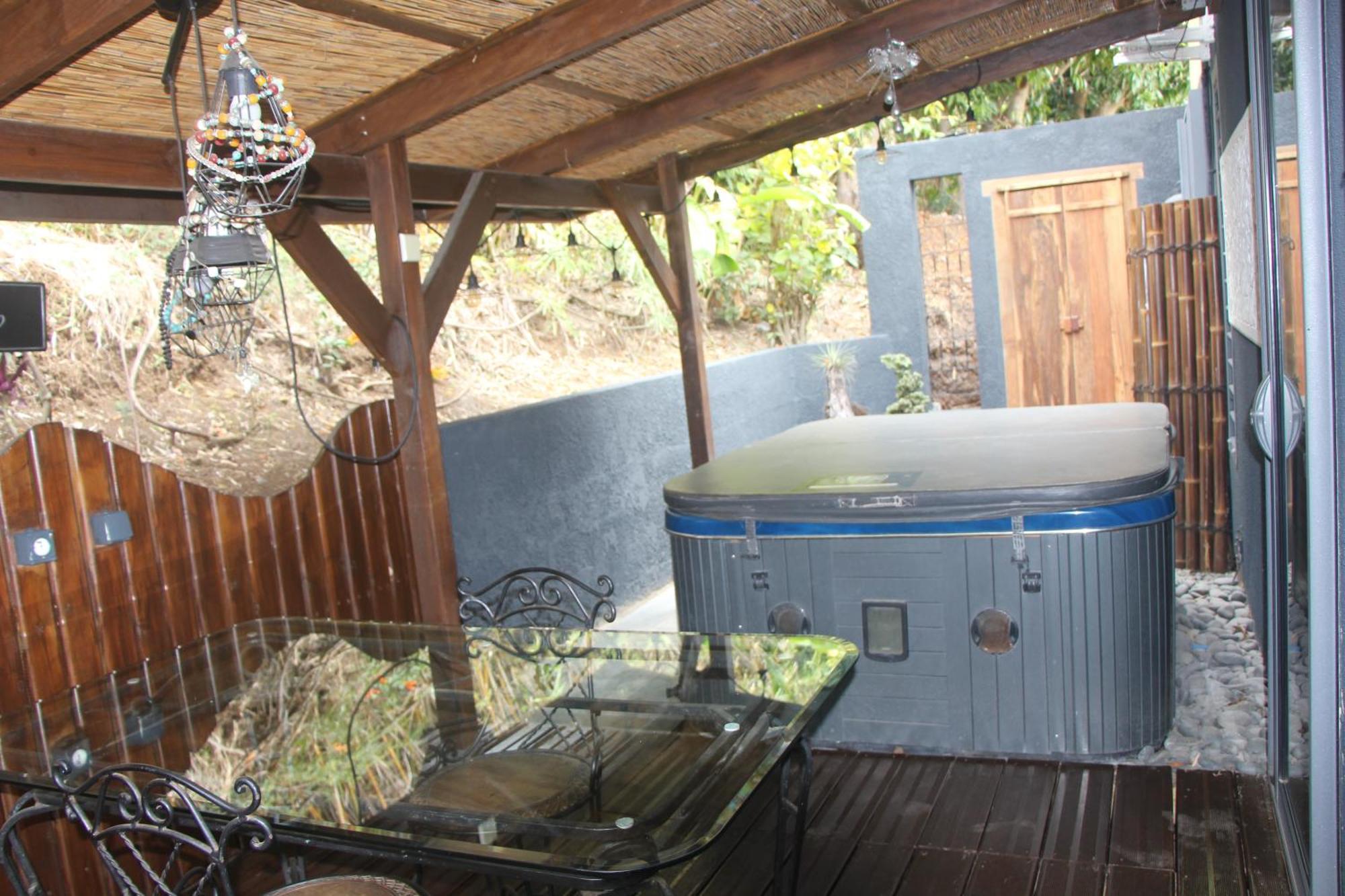 Lodge Le Palissandre à LA LIANE DE JADE 974- jacuzzi privatif - piscine Le Bois de Nefles  Esterno foto
